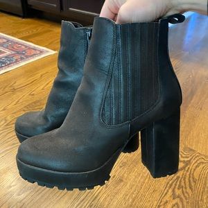 Black Booties - size 8, worn twice!